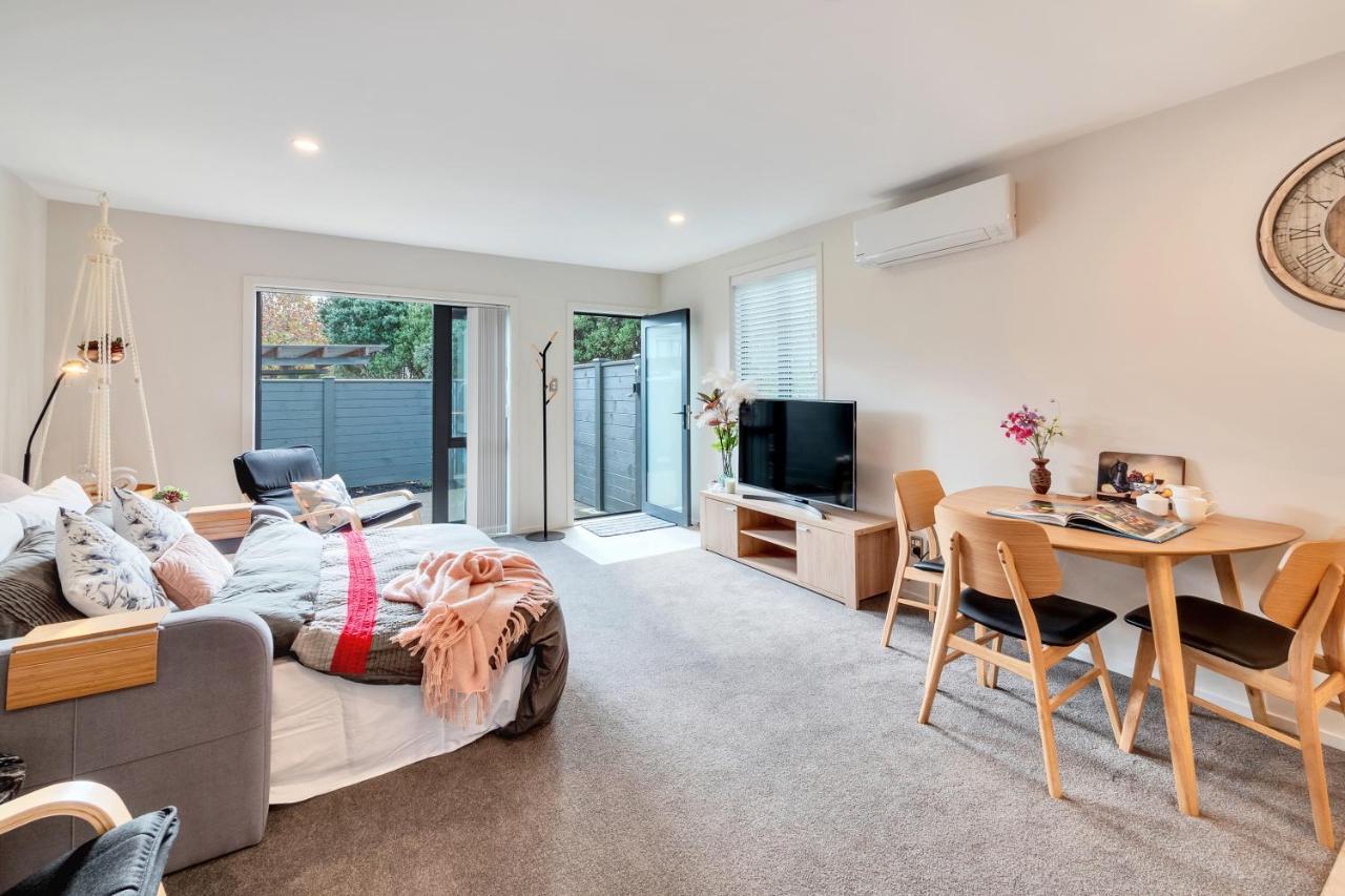 Greenwich Townhouse With Parking And Air-Con Auckland Exteriér fotografie
