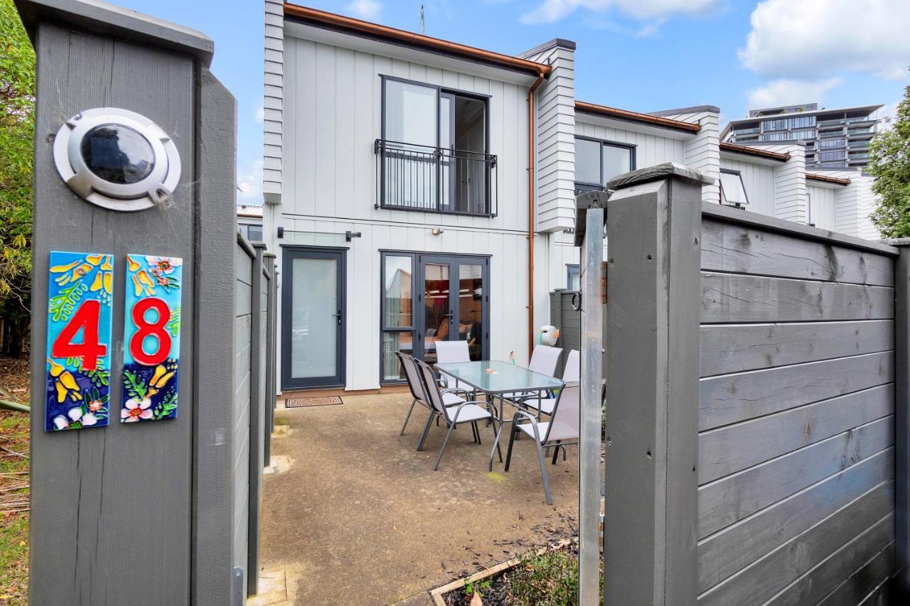 Greenwich Townhouse With Parking And Air-Con Auckland Exteriér fotografie