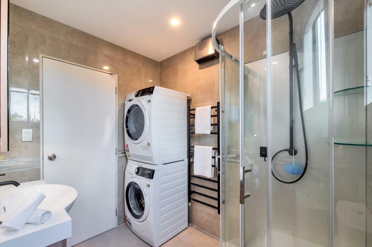 Greenwich Townhouse With Parking And Air-Con Auckland Exteriér fotografie